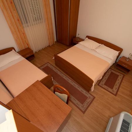 Apartmani Biser Tučepi Esterno foto