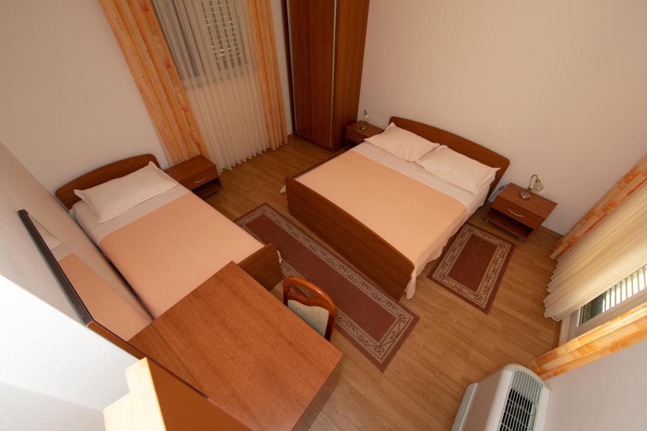 Apartmani Biser Tučepi Esterno foto