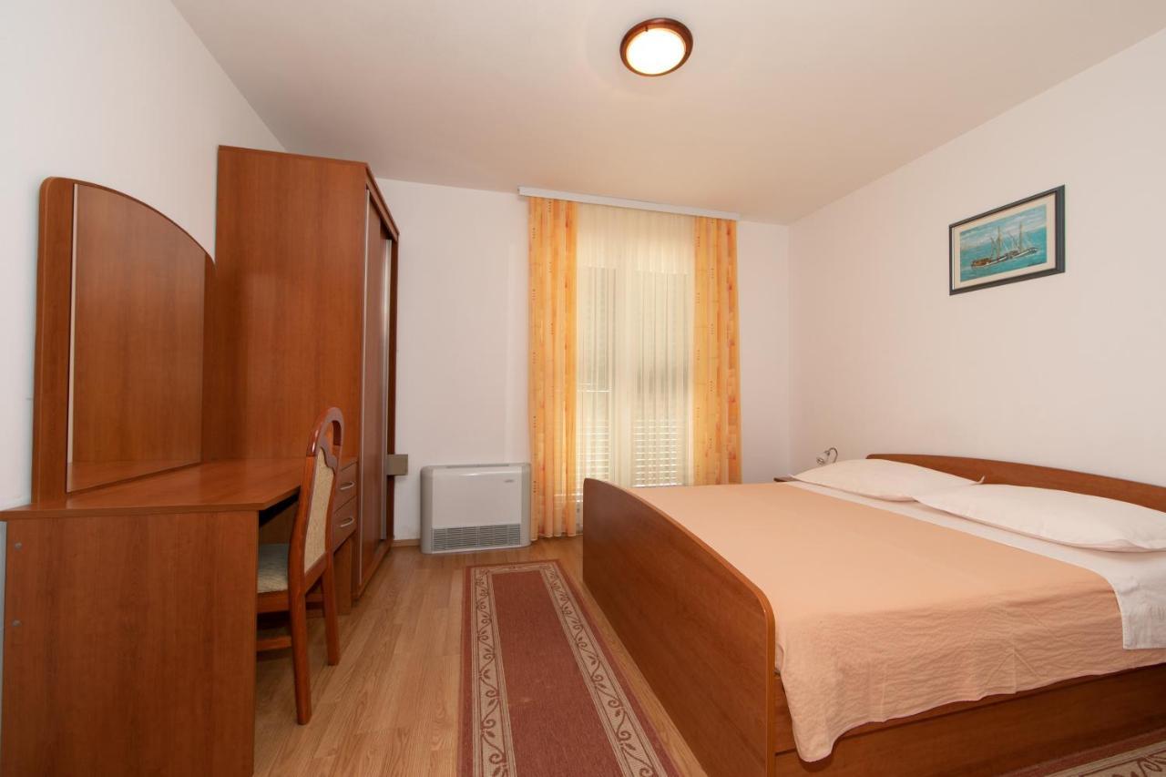 Apartmani Biser Tučepi Esterno foto
