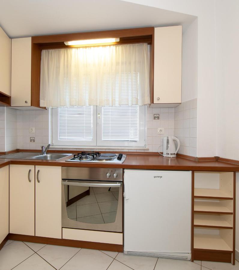 Apartmani Biser Tučepi Esterno foto
