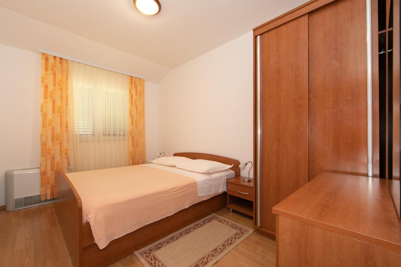 Apartmani Biser Tučepi Esterno foto