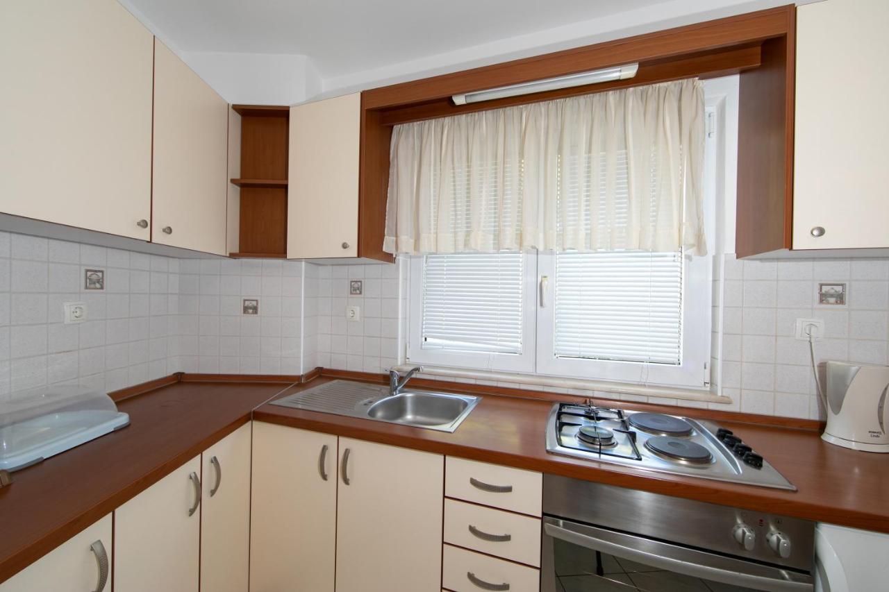 Apartmani Biser Tučepi Esterno foto