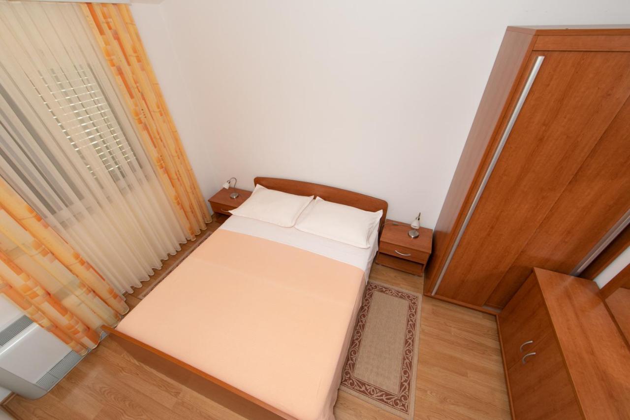Apartmani Biser Tučepi Esterno foto