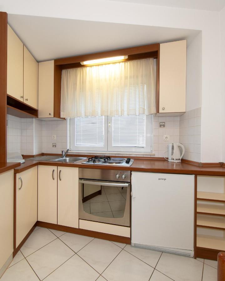 Apartmani Biser Tučepi Esterno foto
