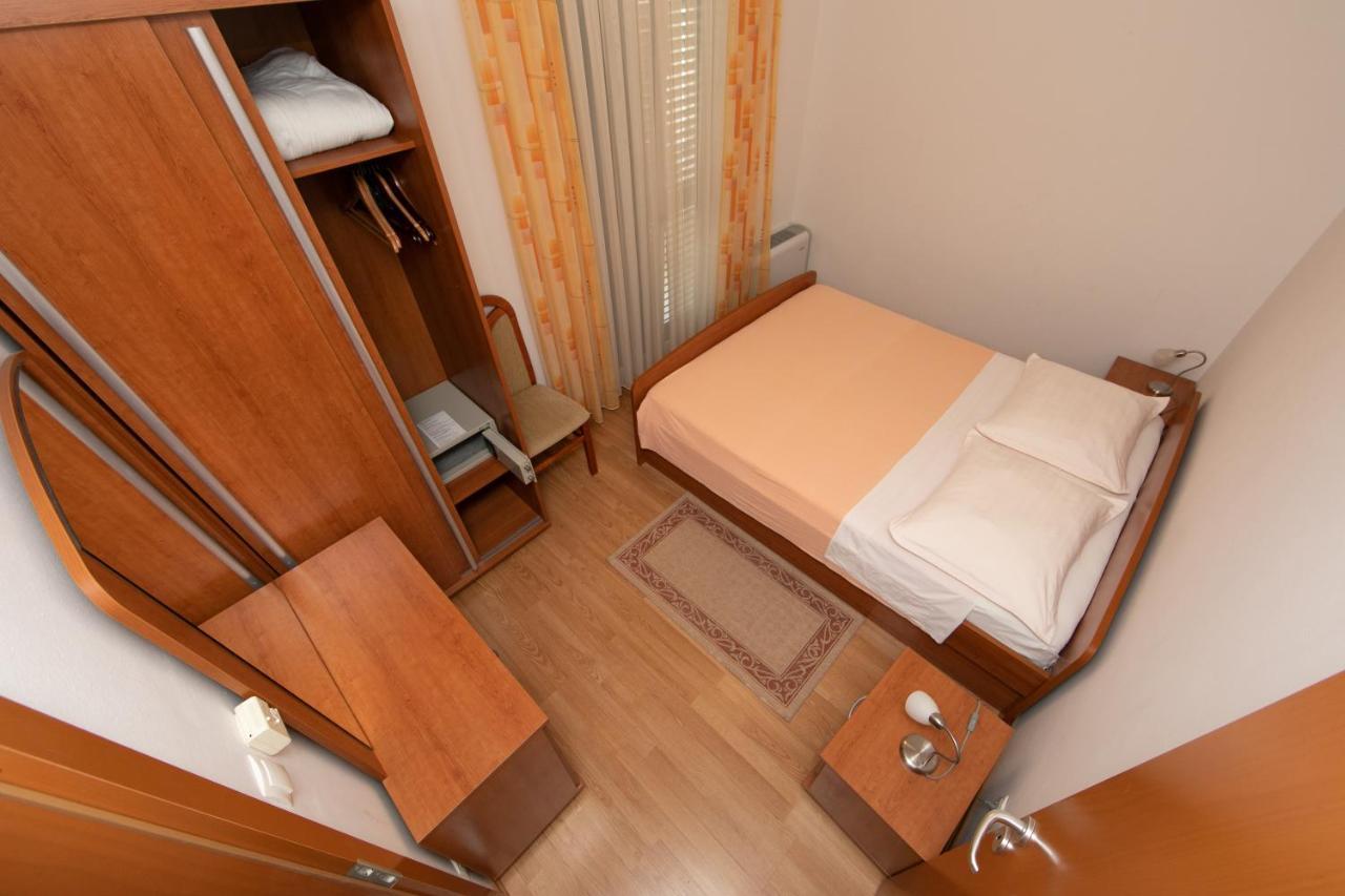 Apartmani Biser Tučepi Esterno foto