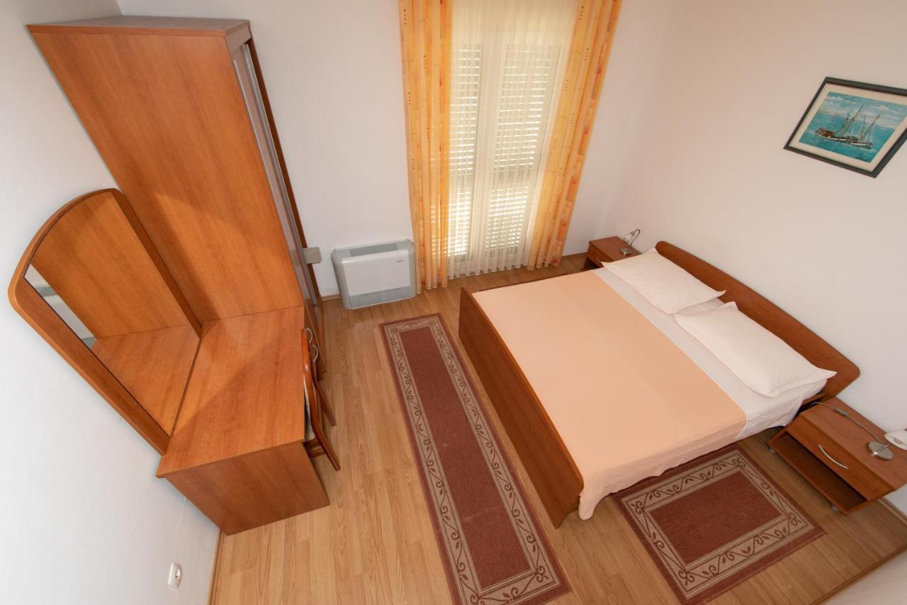 Apartmani Biser Tučepi Esterno foto