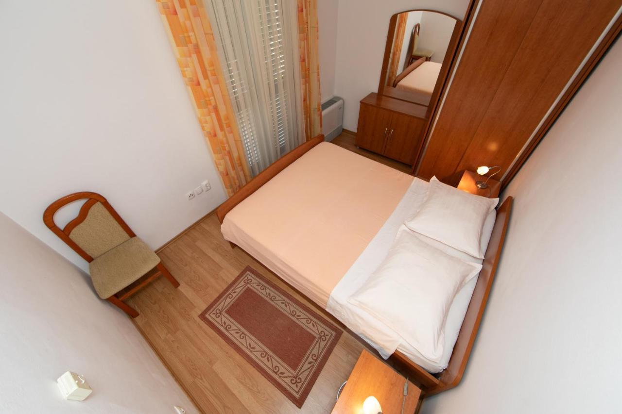 Apartmani Biser Tučepi Esterno foto