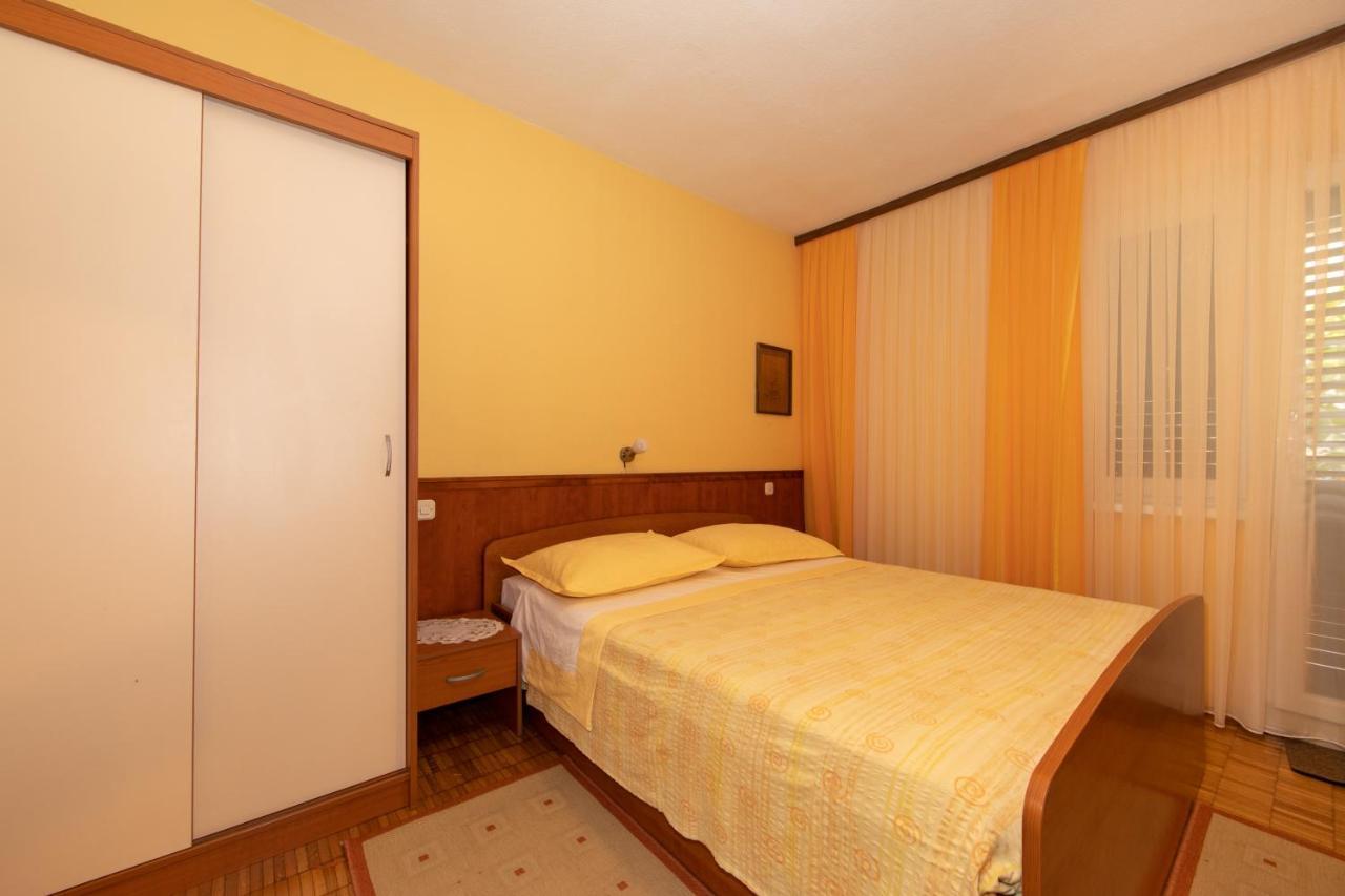 Apartmani Biser Tučepi Esterno foto