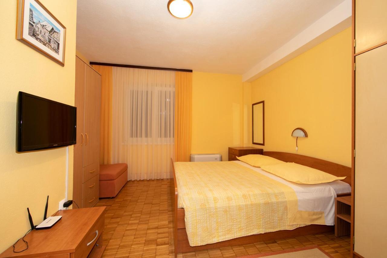 Apartmani Biser Tučepi Esterno foto