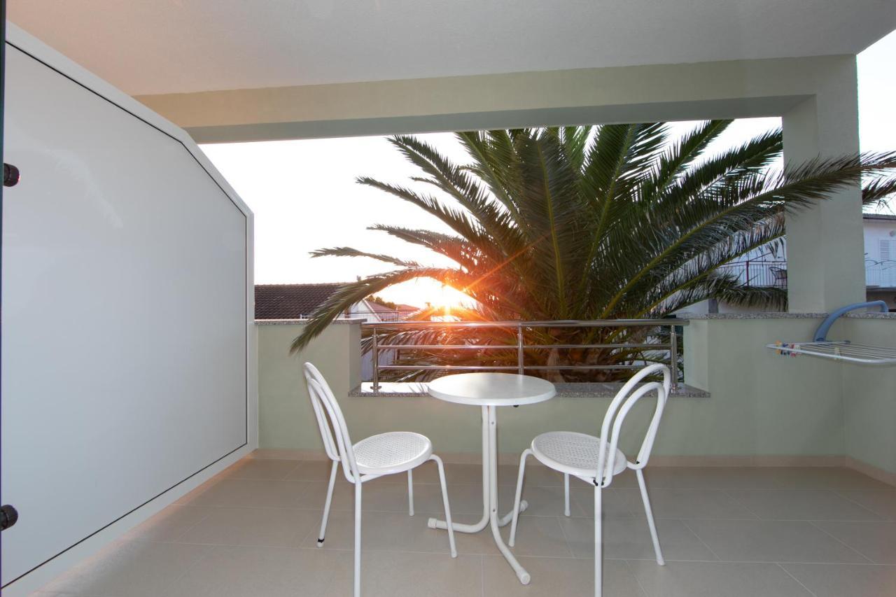 Apartmani Biser Tučepi Esterno foto