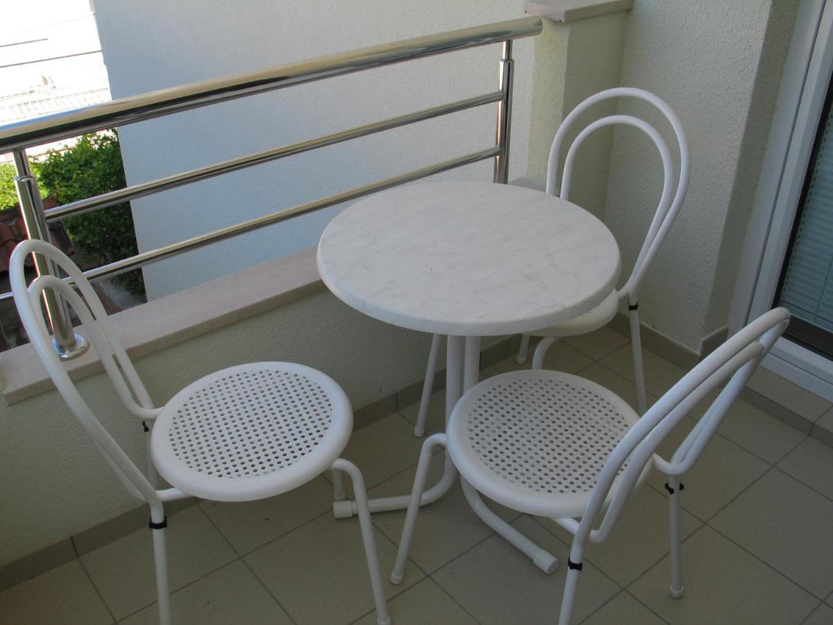 Apartmani Biser Tučepi Esterno foto